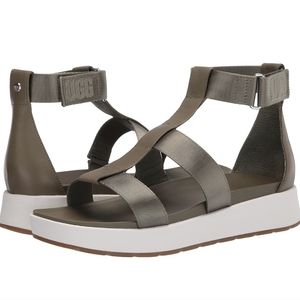 NIB UGG Eeba Sandal